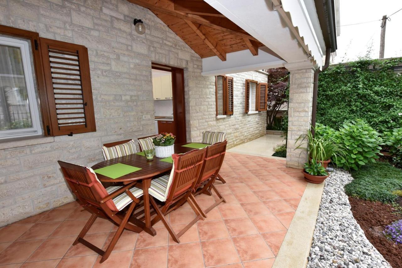 Apartments Lavizatic Poreč Exterior foto